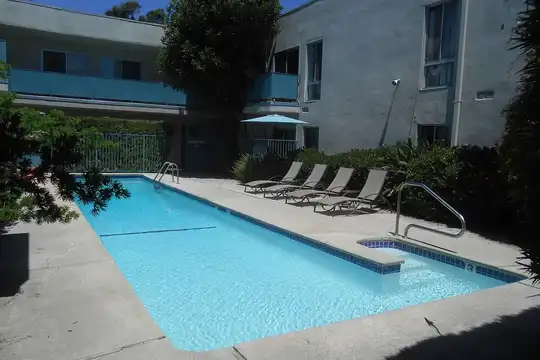 325 Bay Street, Santa Monica, Ca. 90405