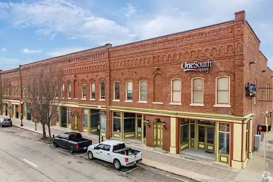 Lofts at Poplar Pointe