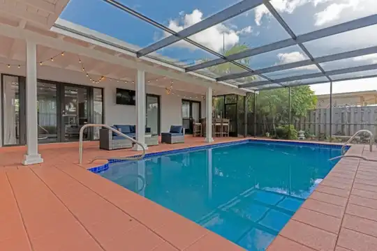 1311 SW 56th Ave