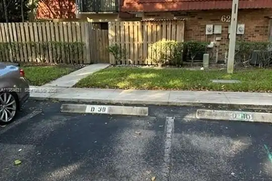 713 NW 99th Cir