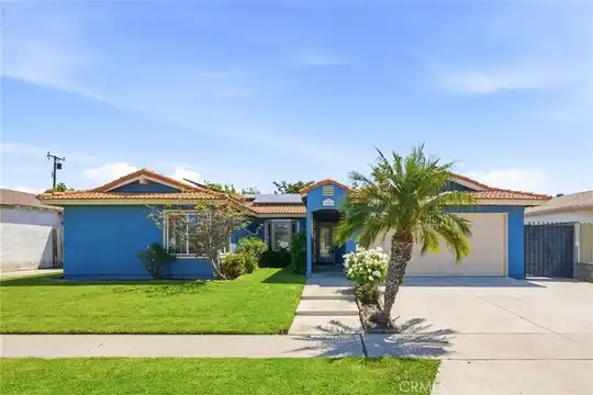 15952 Quartz St