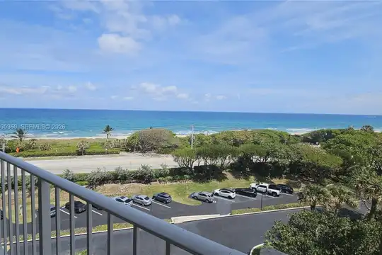 4001 N Ocean Blvd #702