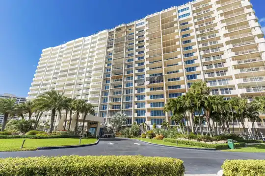 4301 N Ocean Blvd #A206