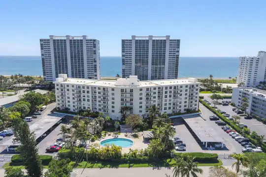 2851 S Ocean Blvd #7