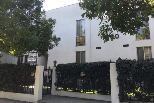 1860 9th St unit 06