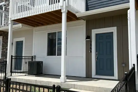 2866 S Flat Cir