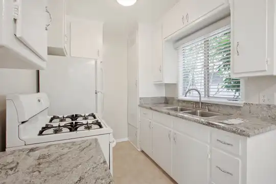 500 California Ave unit 2