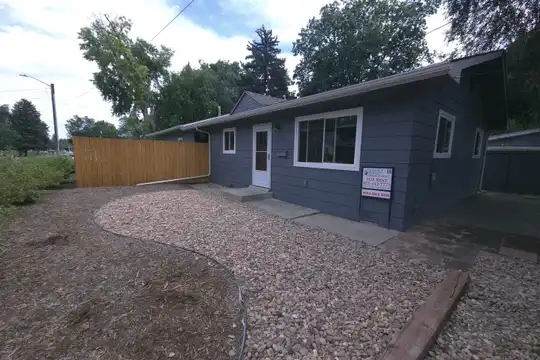 1047 Alta St unit 1049