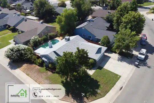 1729 Marigold Way