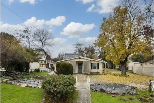 2352 Shasta St unit HOUSE