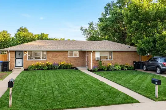 121 Gardner Dr