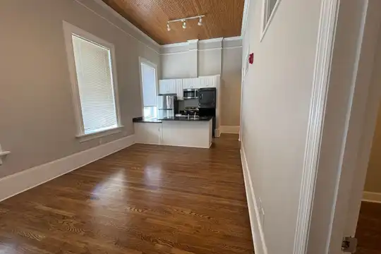 470 Poplar St unit 202
