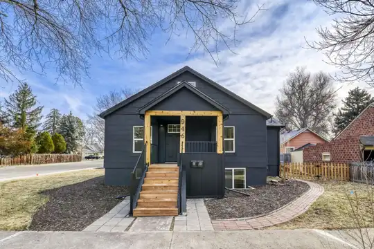 946 Pratt St unit B