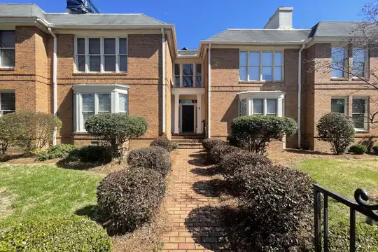 175 Corbin Ave