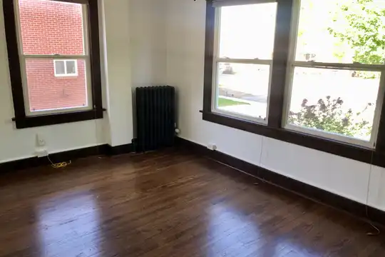 513 Terry St unit 1