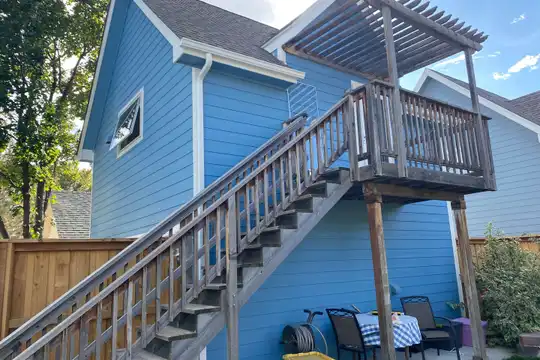 223 Maggie St
