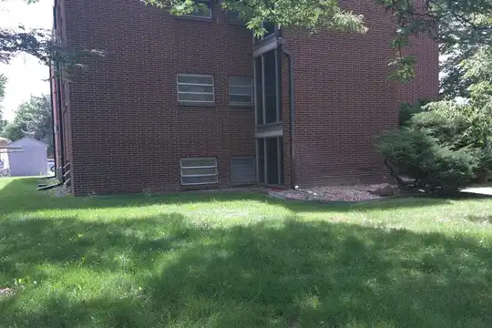 702 Emery St unit 14