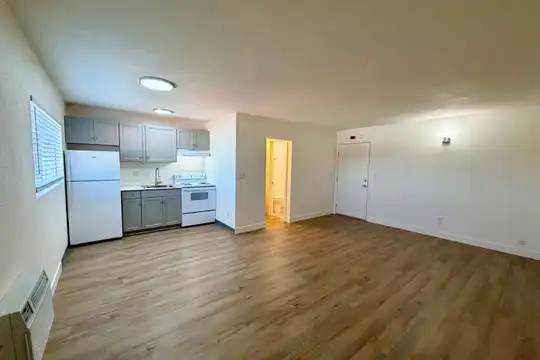 4660 Westside Rd unit 207