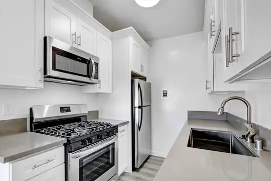 1010 Pico Blvd unit 10