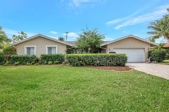 5320 SW 21st Ct