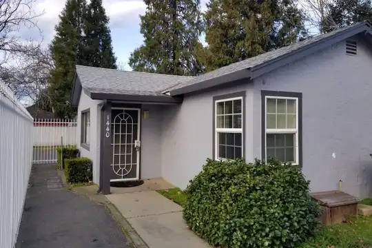 1440 Trinity St unit 1440 Trinity St.