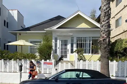 2219 Ocean Ave