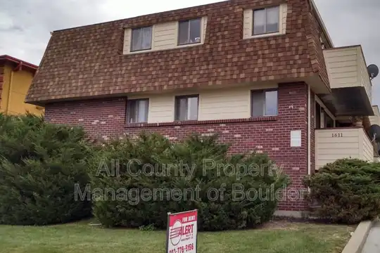 1611 Warren Ave unit 1