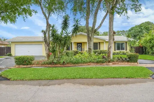1480 SW 66th Terrace