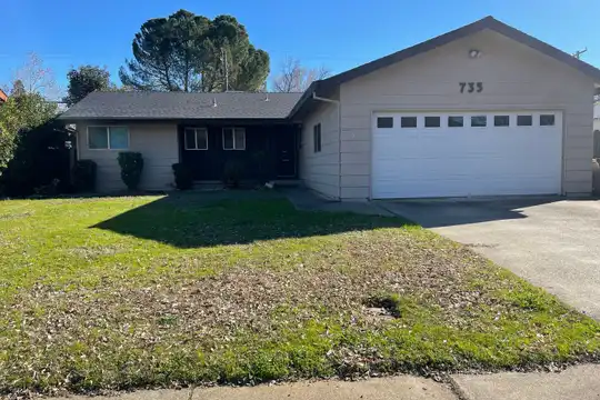 735 Christine Ave