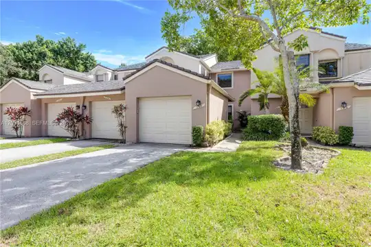 104 NW 98th Terrace unit 104